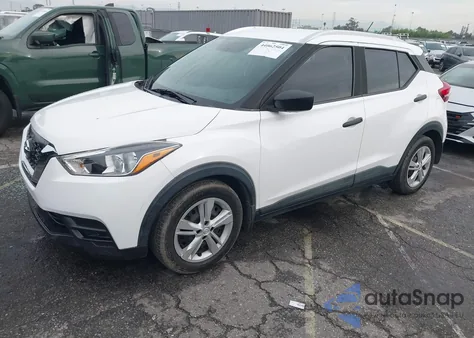 2018 Nissan Kicks S из США, поврежденный, VIN 3N1CP5CU0JL525779